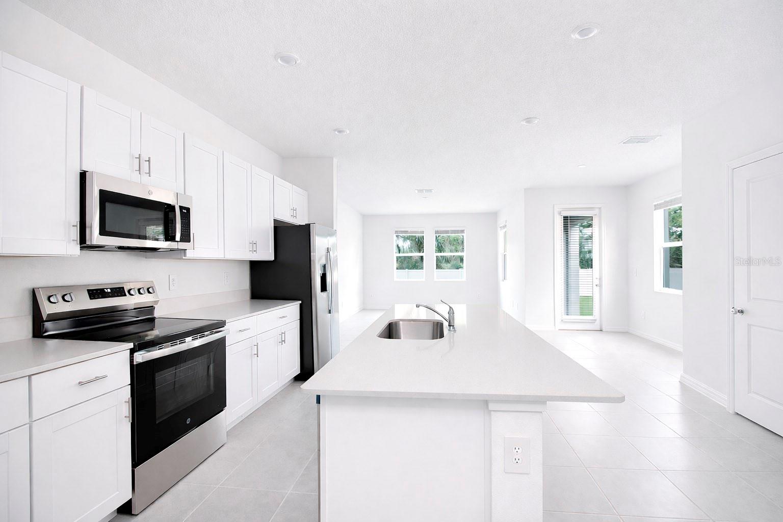 3396 LAPIS LAKE DR, ZEPHYRHILLS, FL, 33541