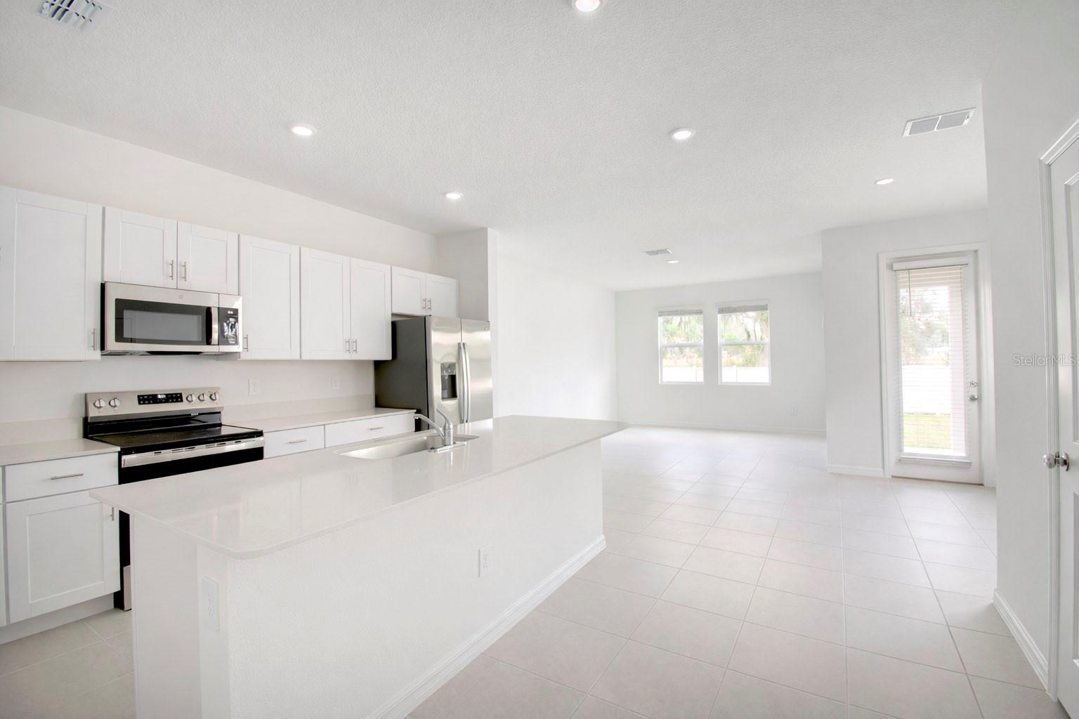 3396 LAPIS LAKE DR, ZEPHYRHILLS, FL, 33541