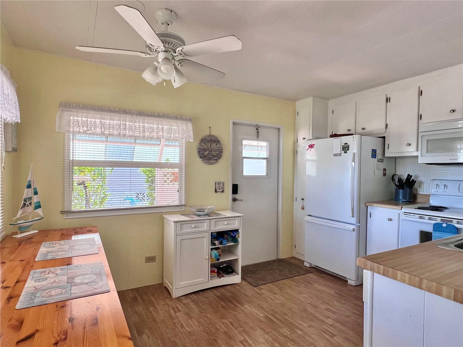 1100 BELCHER RD S #260, LARGO, FL, 33771