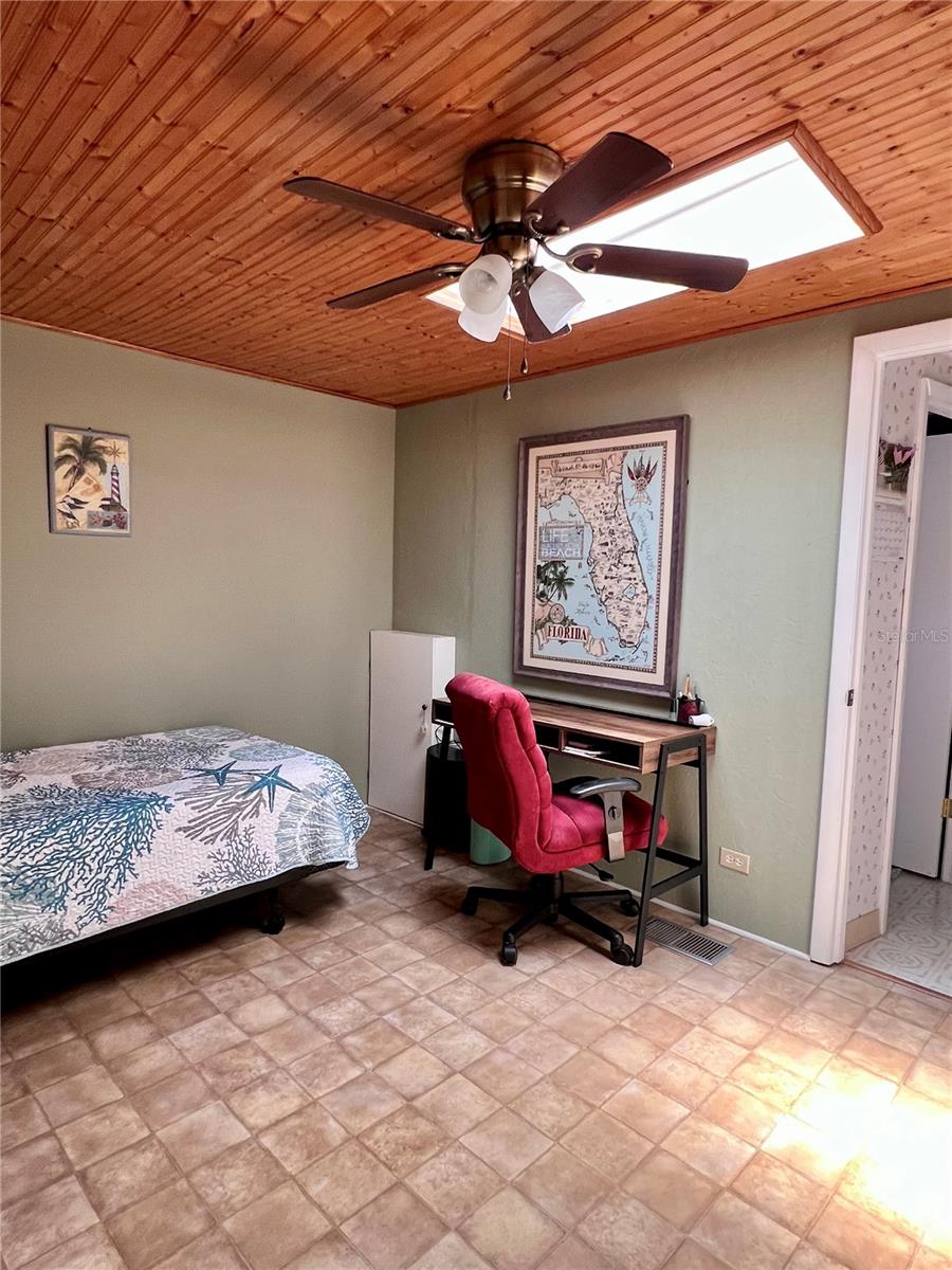 1100 BELCHER RD S #260, LARGO, FL, 33771