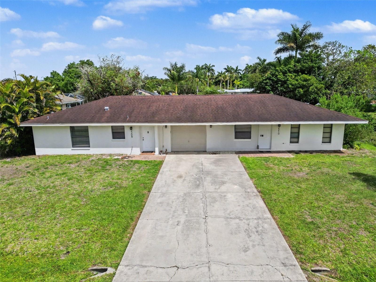2208/2210 IRIS WAY, FORT MYERS, FL, 33905