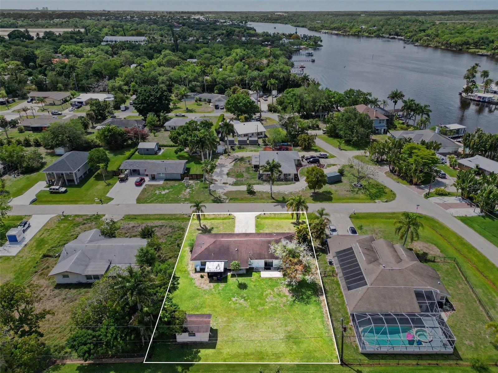 2208/2210 IRIS WAY, FORT MYERS, FL, 33905