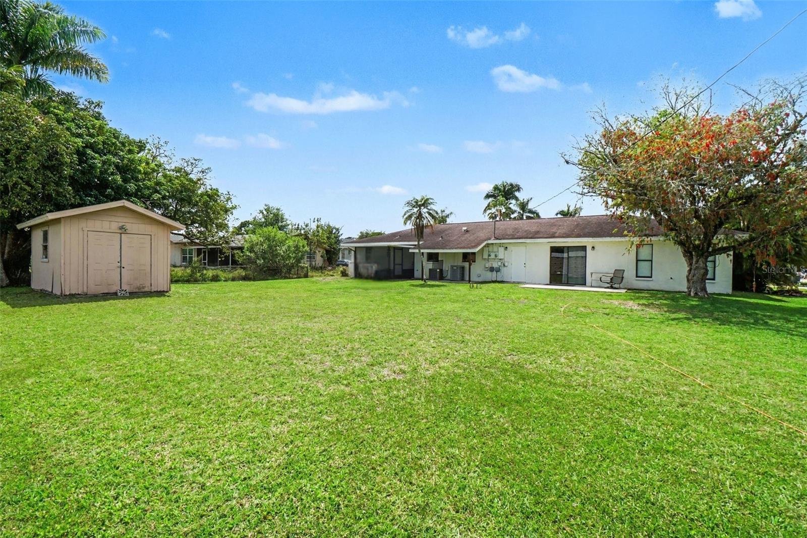 2208/2210 IRIS WAY, FORT MYERS, FL, 33905