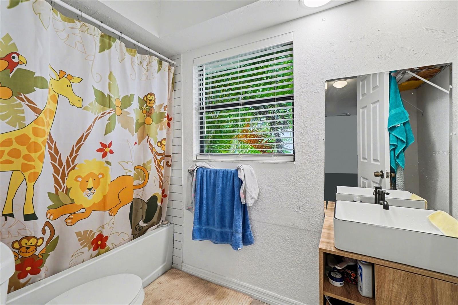 2208/2210 IRIS WAY, FORT MYERS, FL, 33905