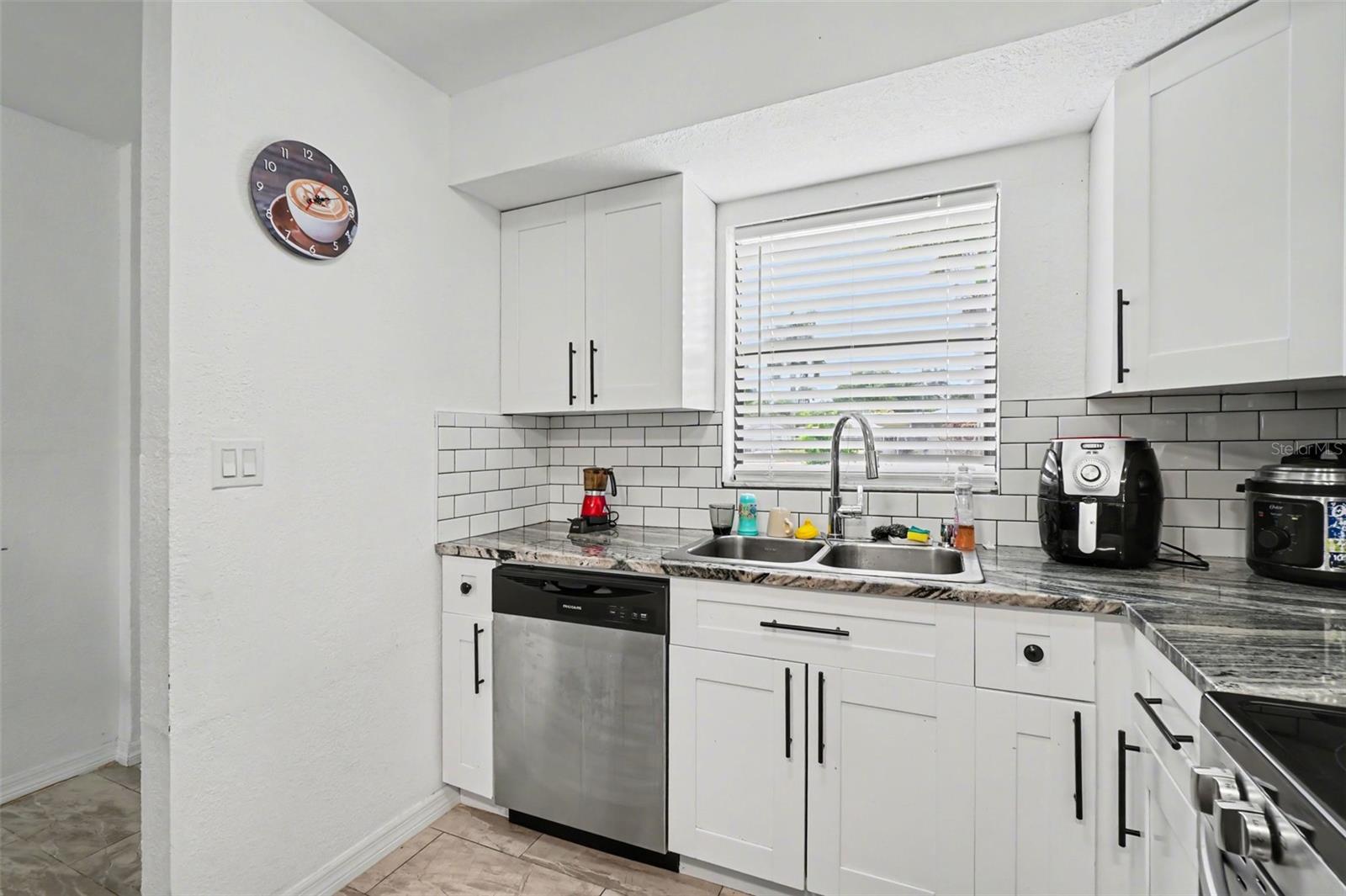 2208/2210 IRIS WAY, FORT MYERS, FL, 33905