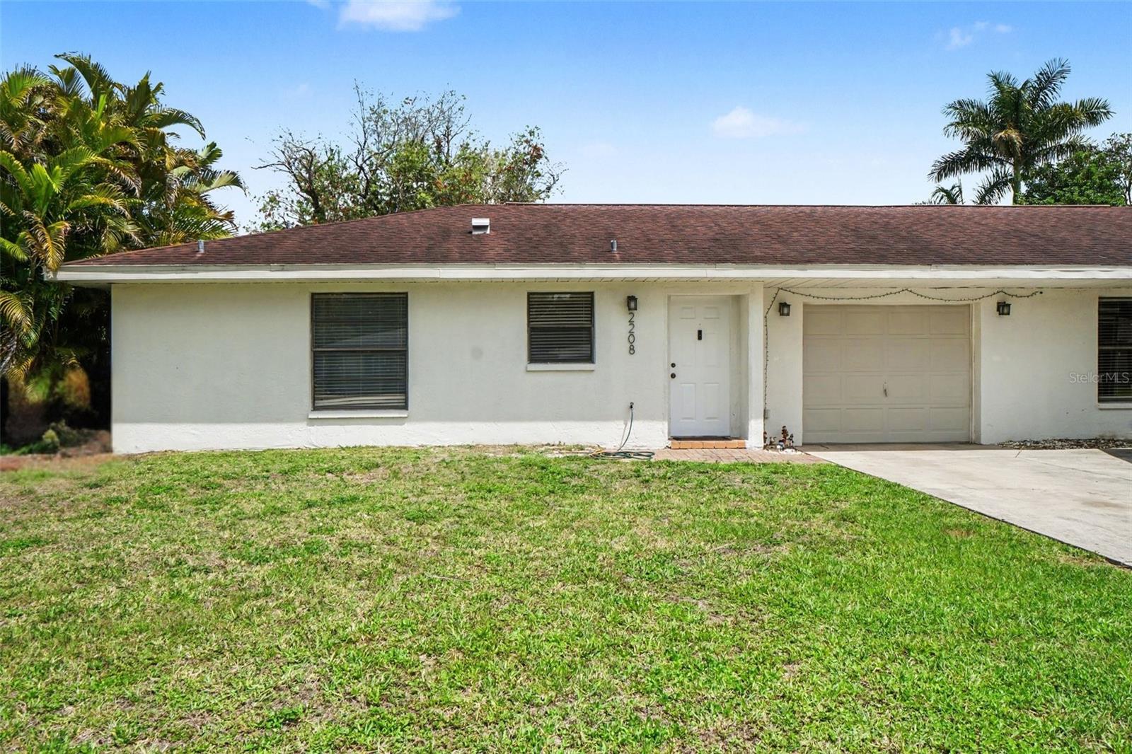 2208/2210 IRIS WAY, FORT MYERS, FL, 33905