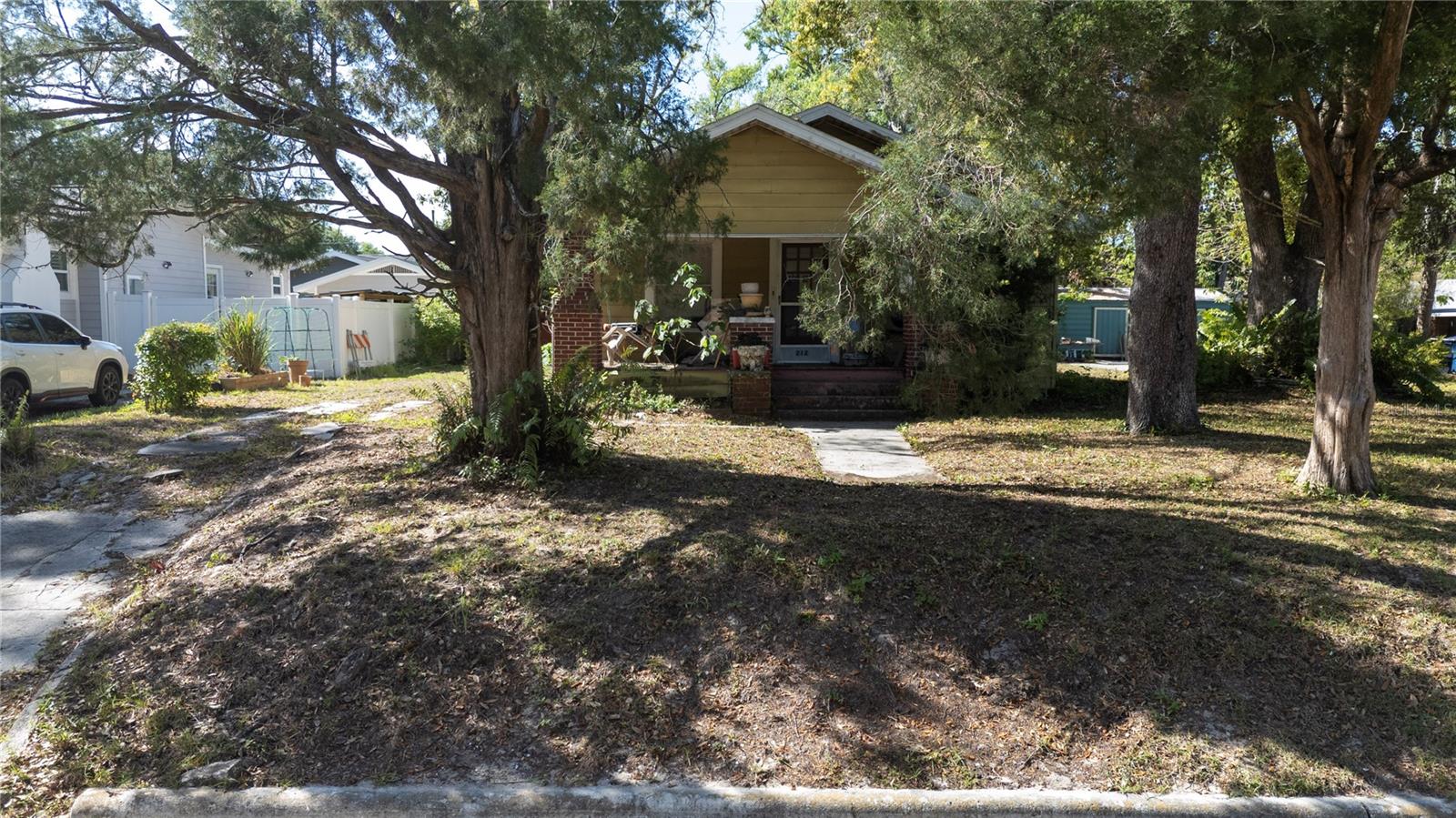 212 W LAMBRIGHT ST, TAMPA, FL, 33604