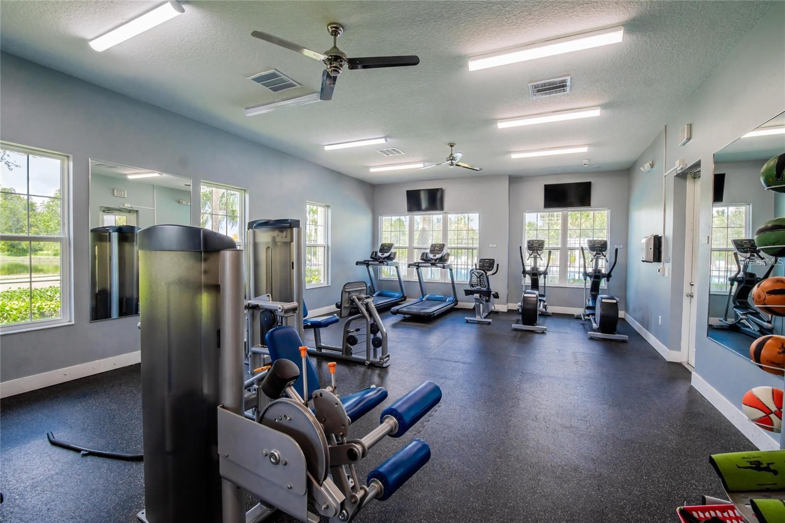 1615 HUBBELL RD, WESLEY CHAPEL, FL, 33543