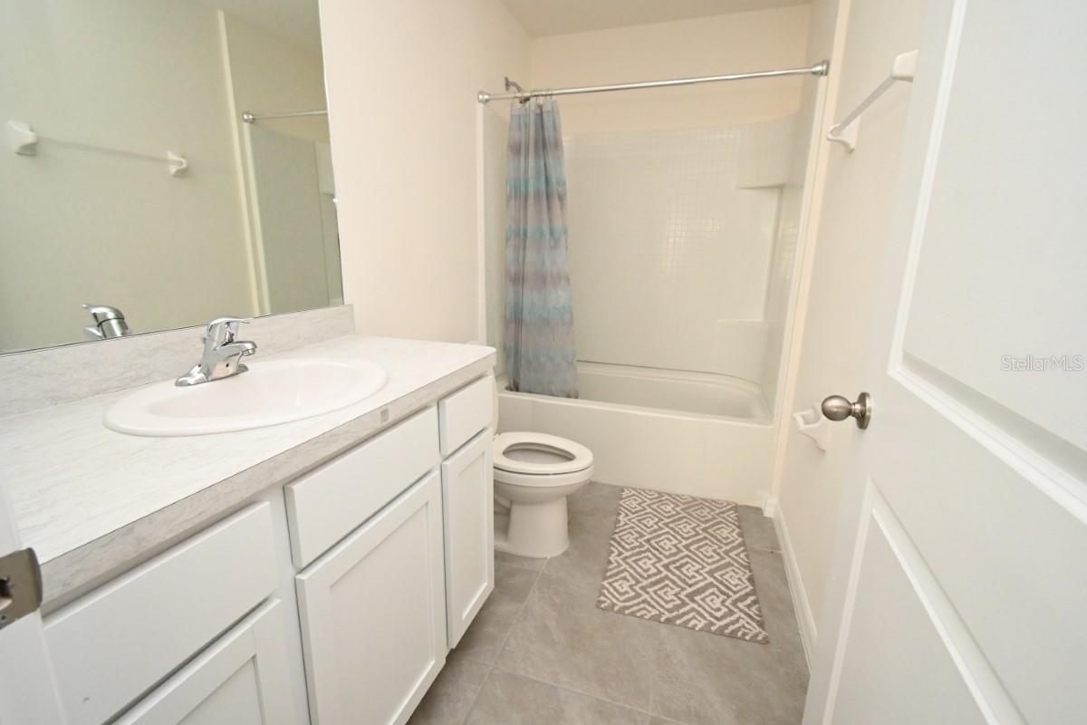 2ND BATH RM UPSTAIRS SHARED