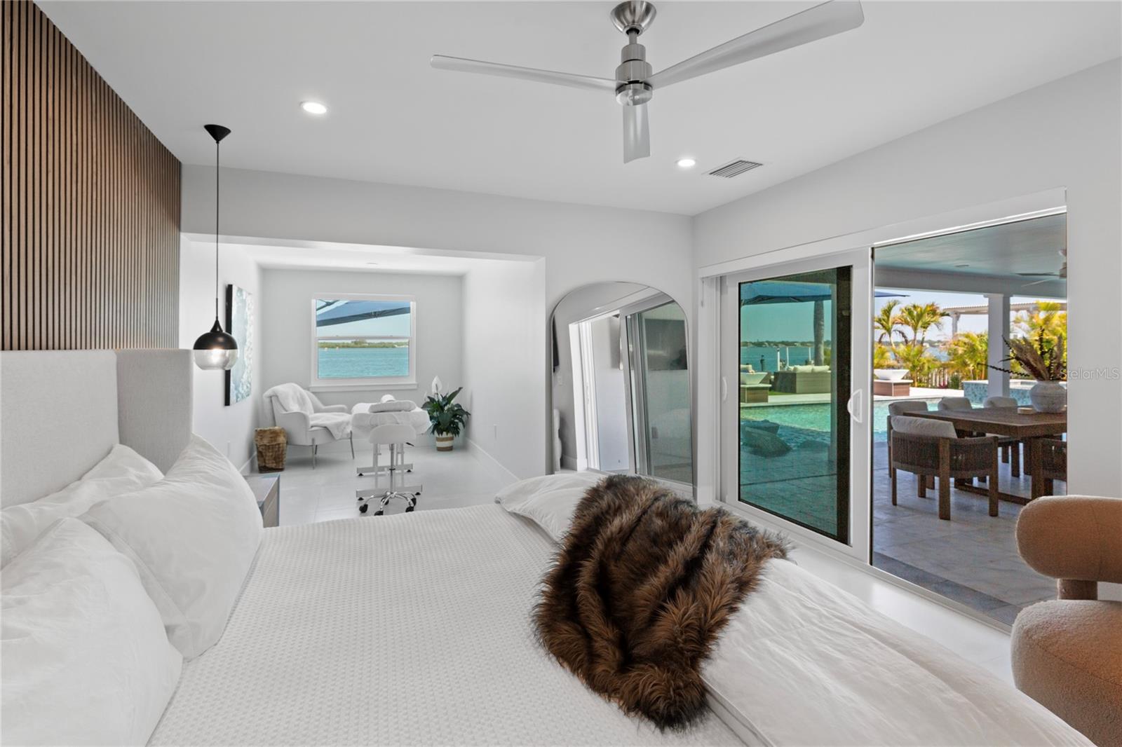 631 HARBOR IS, CLEARWATER BEACH, FL, 33767