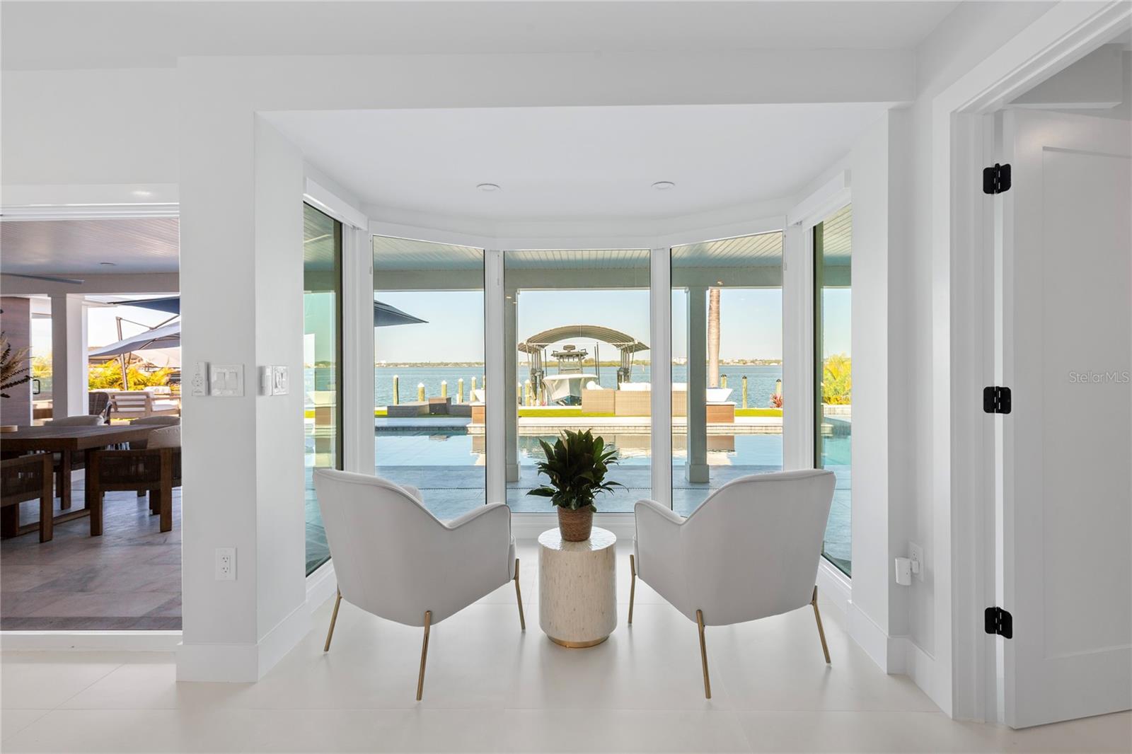 631 HARBOR IS, CLEARWATER BEACH, FL, 33767