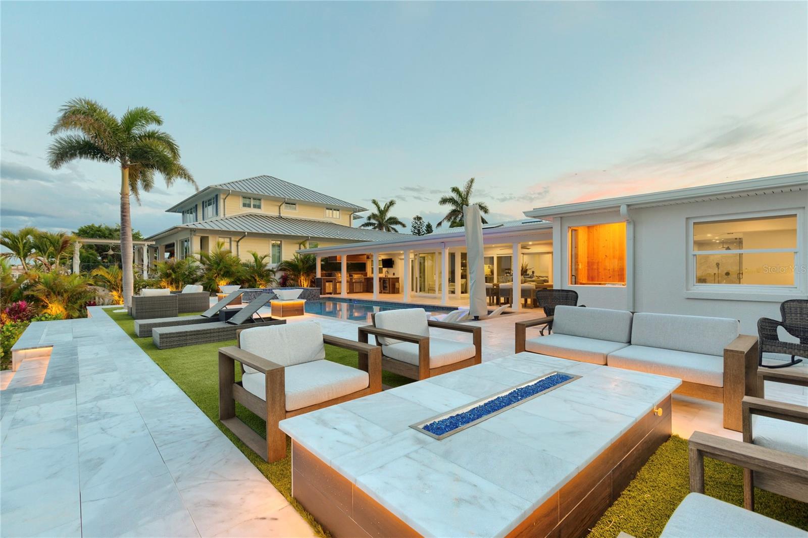 631 HARBOR IS, CLEARWATER BEACH, FL, 33767