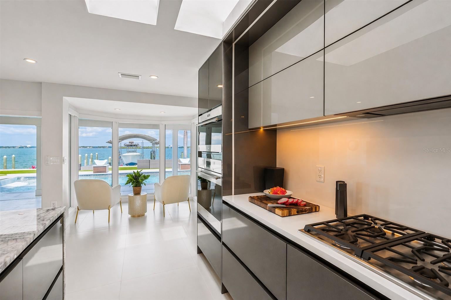 631 HARBOR IS, CLEARWATER BEACH, FL, 33767