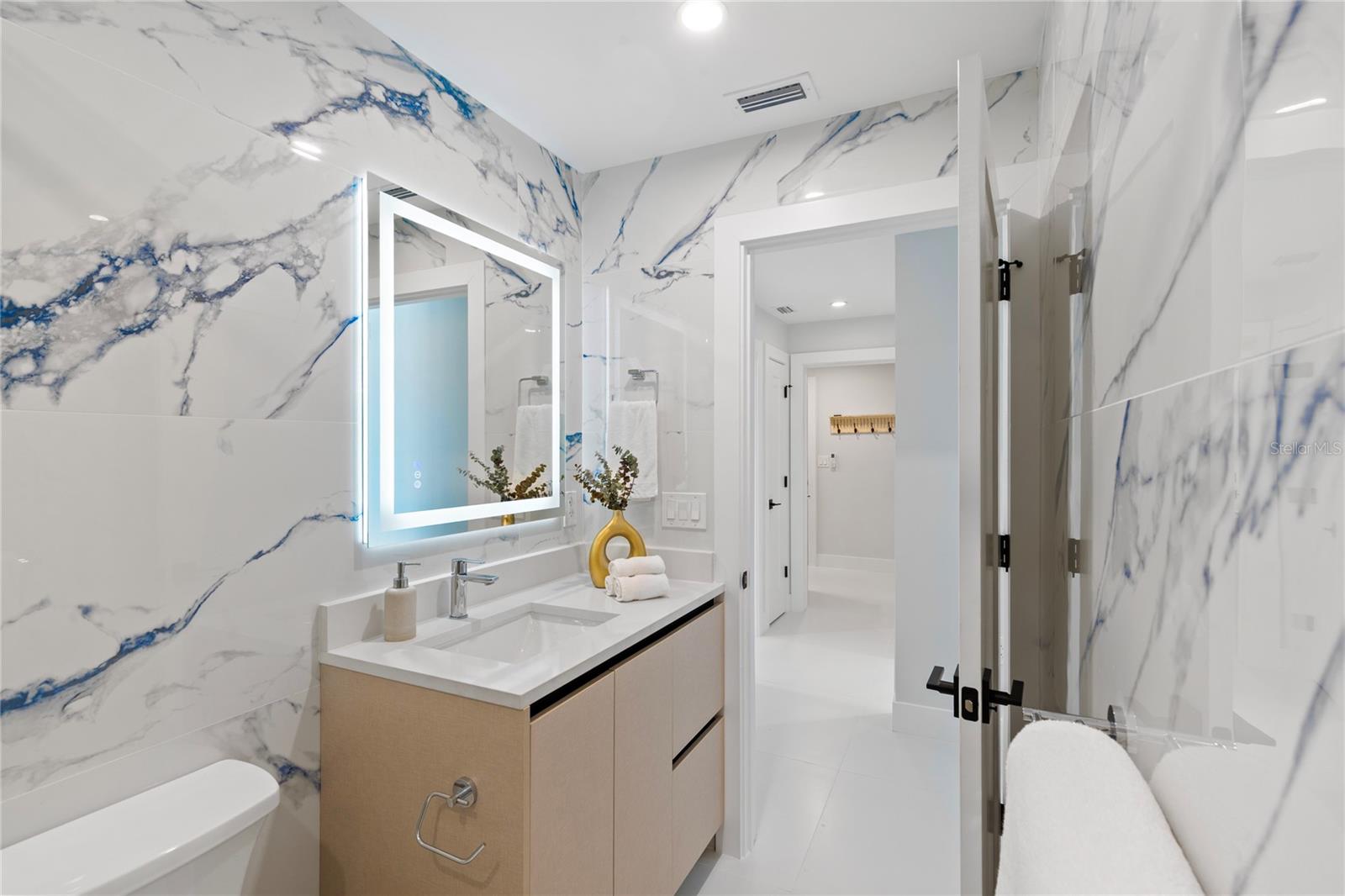 631 HARBOR IS, CLEARWATER BEACH, FL, 33767