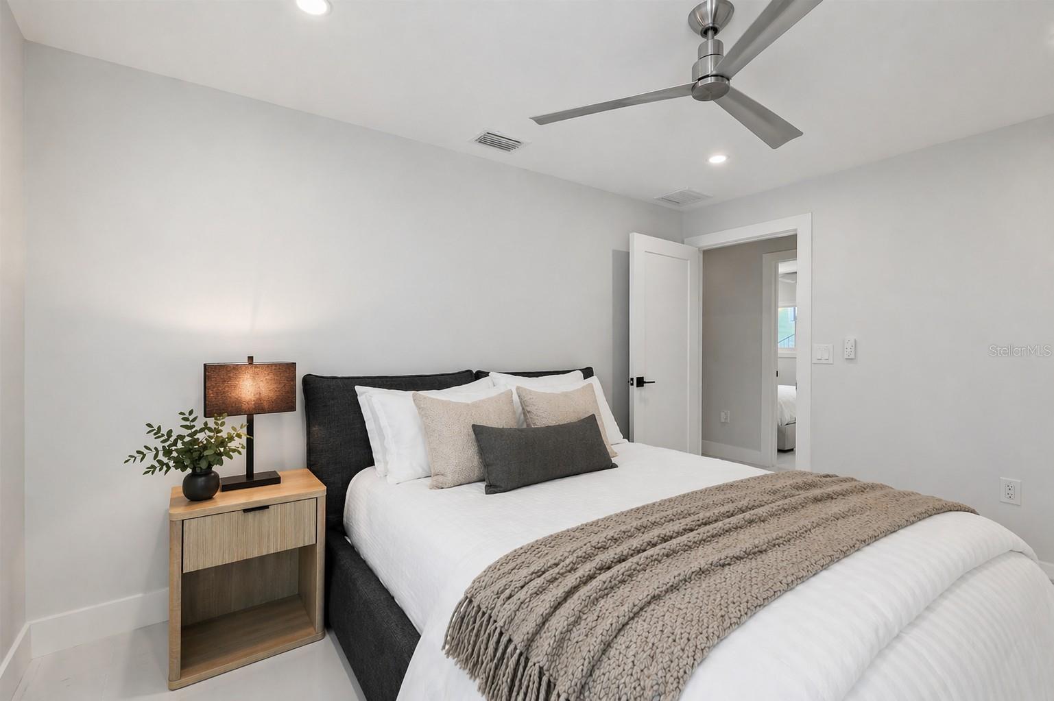 631 HARBOR IS, CLEARWATER BEACH, FL, 33767