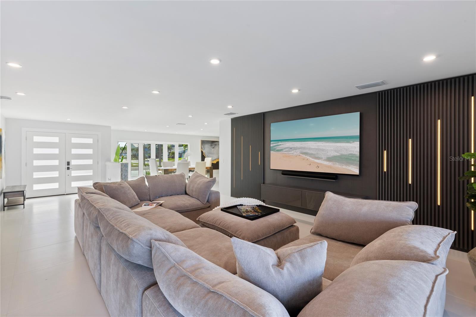 631 HARBOR IS, CLEARWATER BEACH, FL, 33767