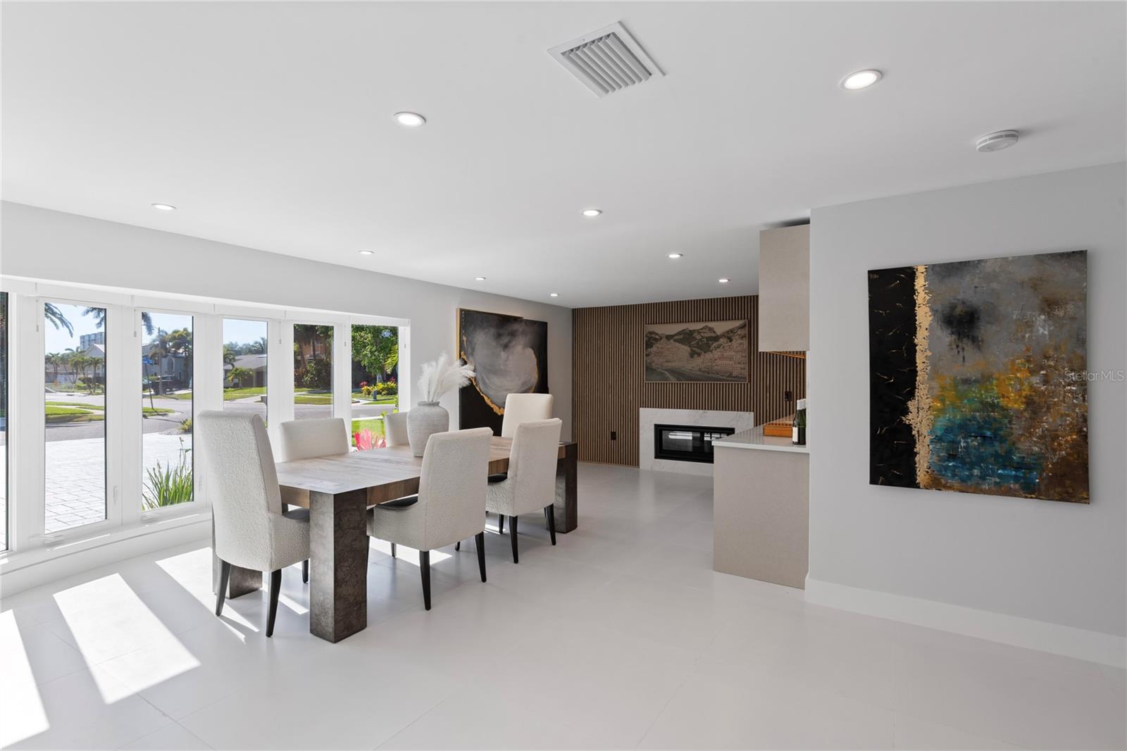 631 HARBOR IS, CLEARWATER BEACH, FL, 33767