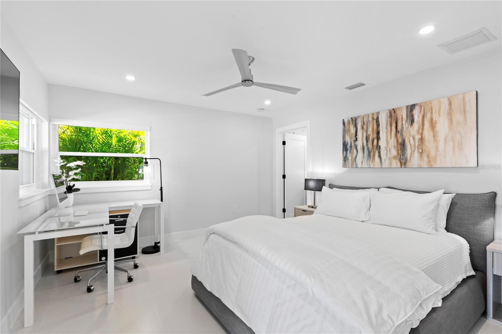 631 HARBOR IS, CLEARWATER BEACH, FL, 33767