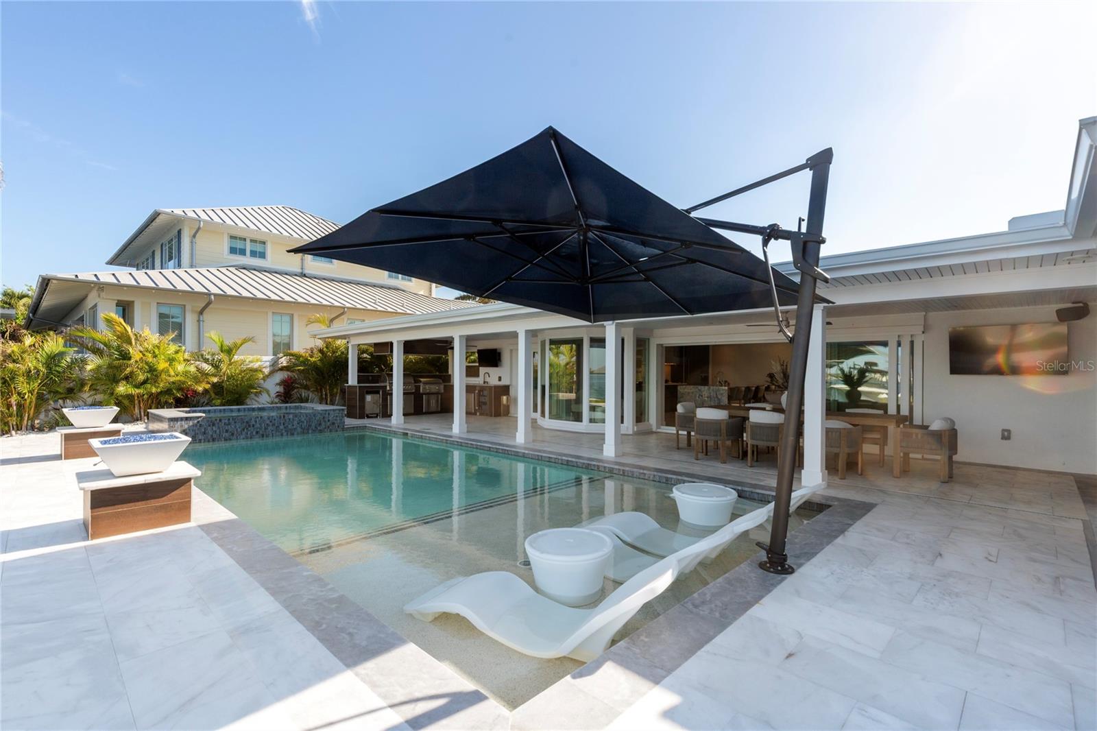 631 HARBOR IS, CLEARWATER BEACH, FL, 33767