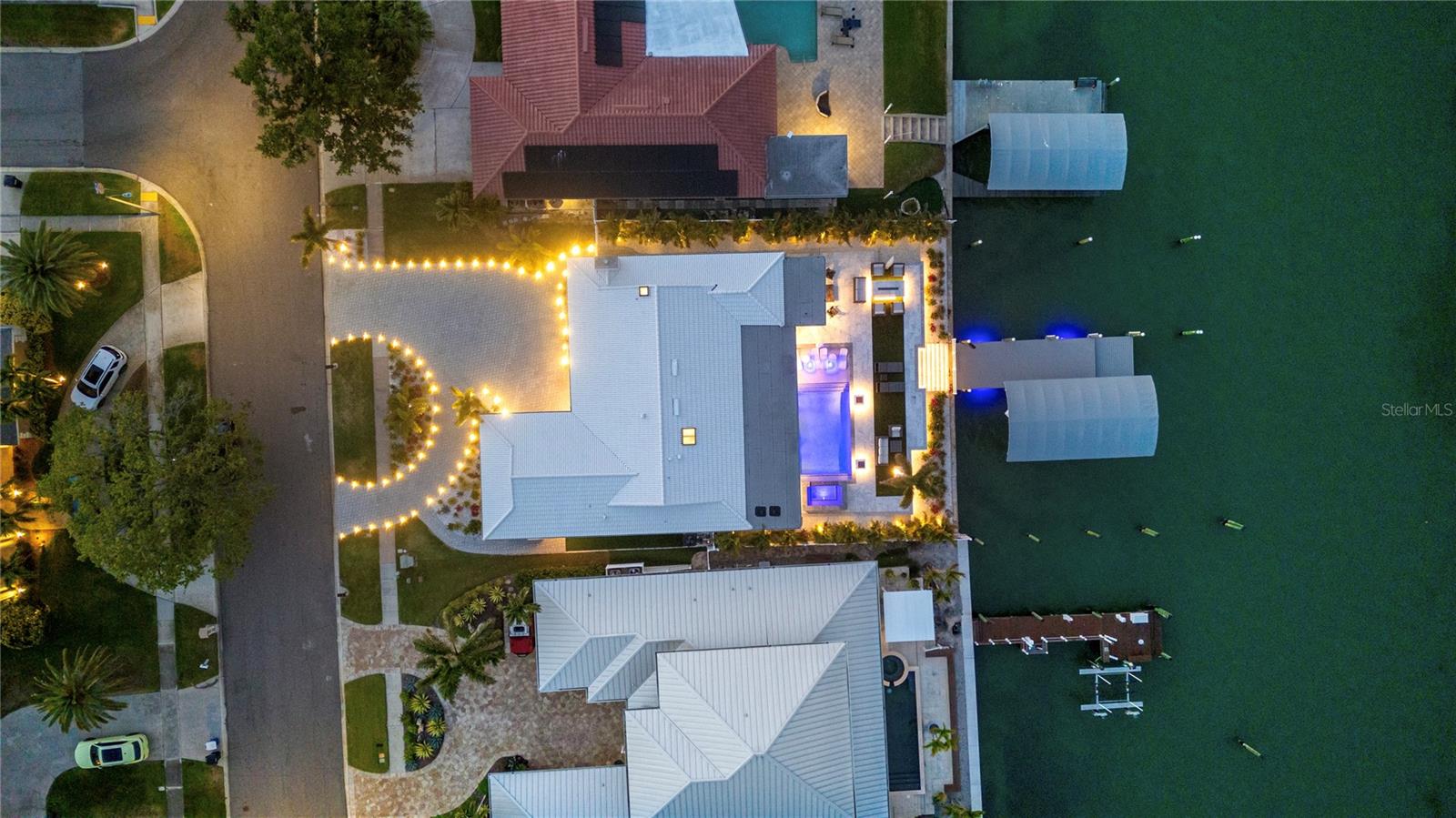 631 HARBOR IS, CLEARWATER BEACH, FL, 33767