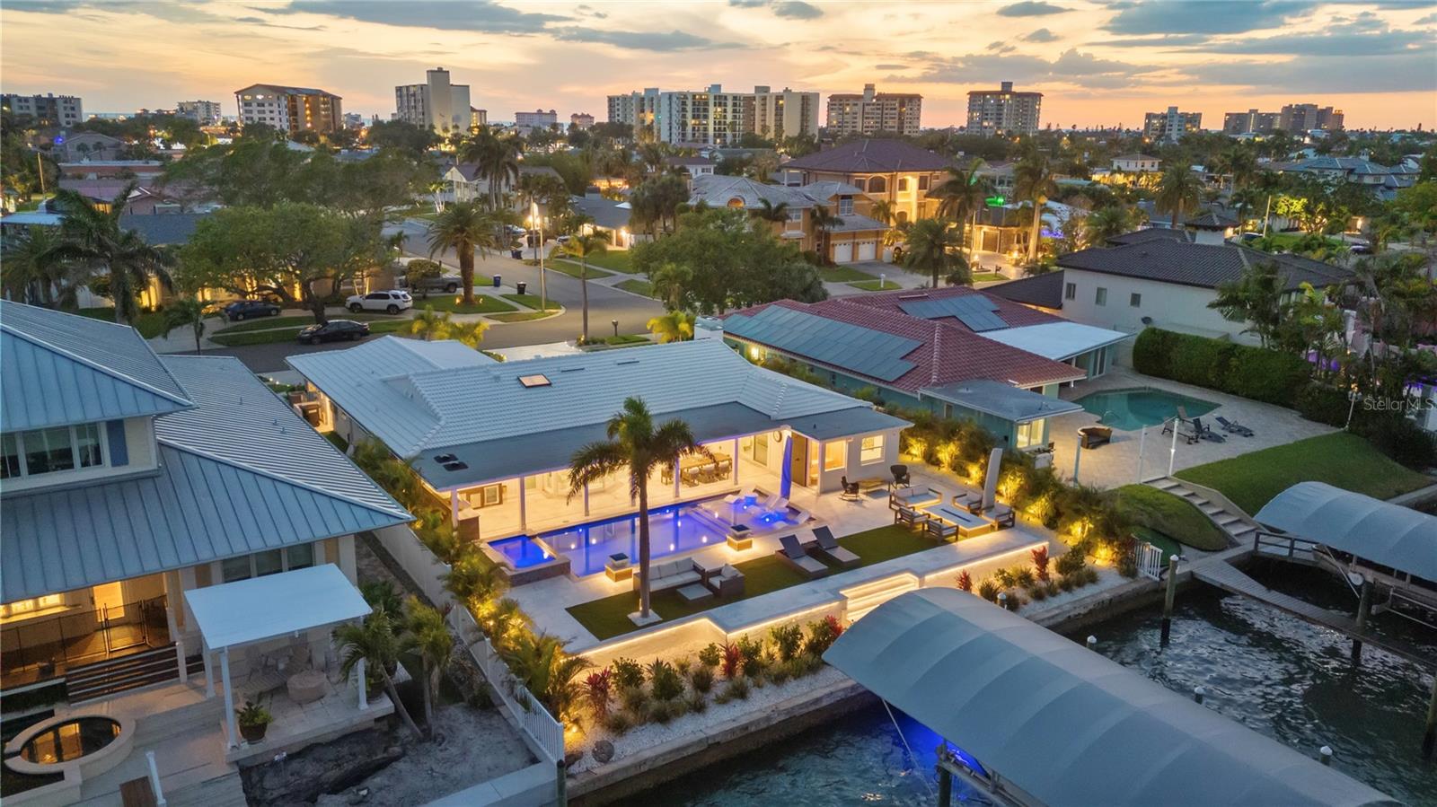 631 HARBOR IS, CLEARWATER BEACH, FL, 33767