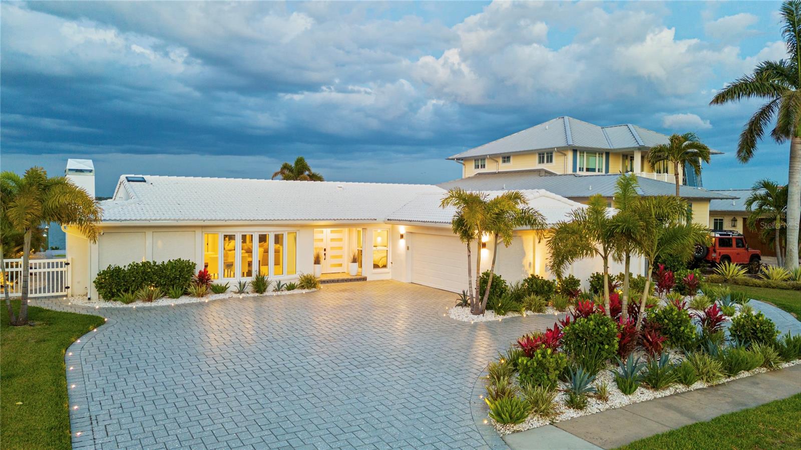 631 HARBOR IS, CLEARWATER BEACH, FL, 33767