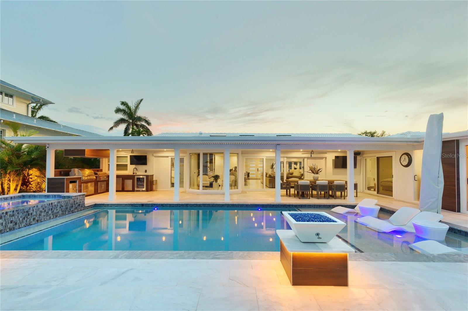 631 HARBOR IS, CLEARWATER BEACH, FL, 33767