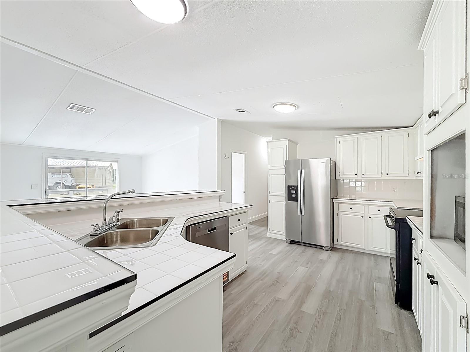 8331 COUNTY ROAD 109, LADY LAKE, FL, 32159