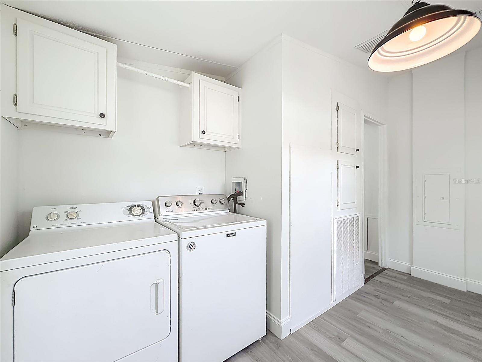 8331 COUNTY ROAD 109, LADY LAKE, FL, 32159