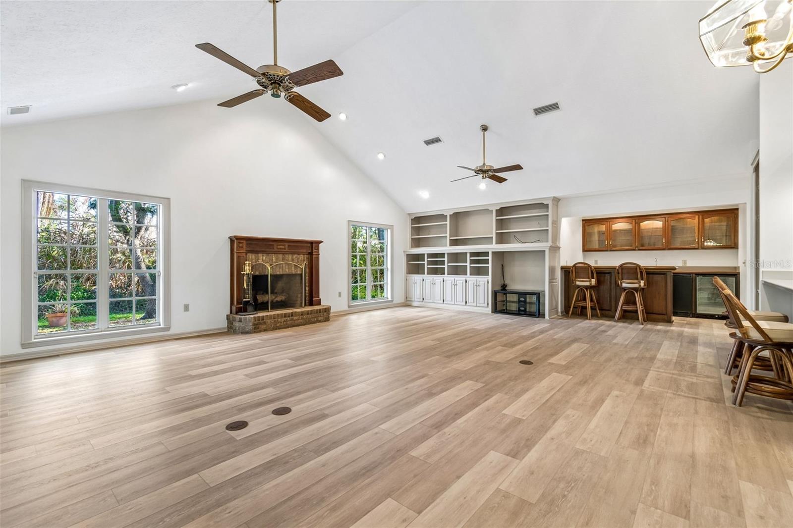 2708 BELL SHOALS RD, BRANDON, FL, 33511