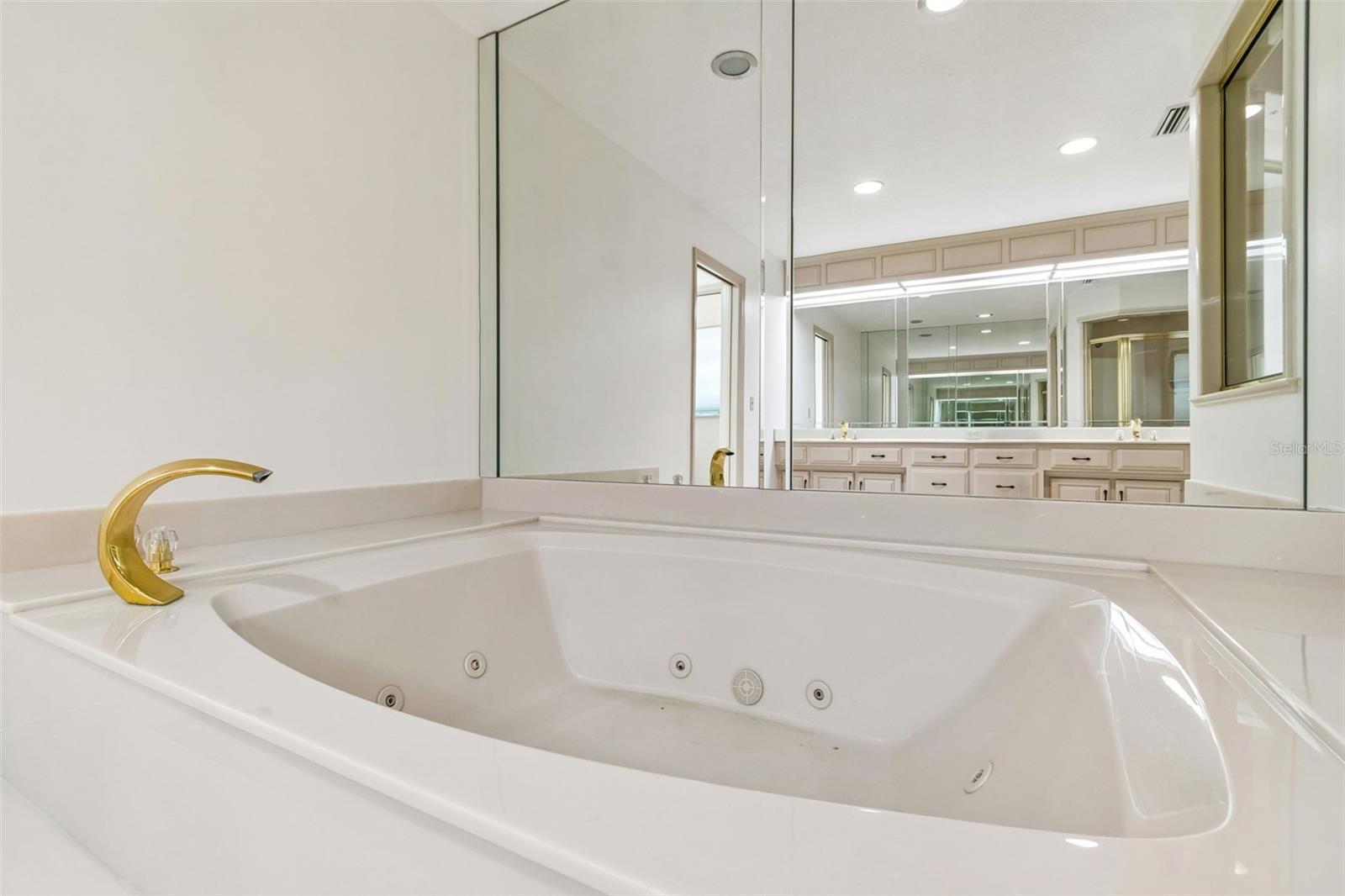 2708 BELL SHOALS RD, BRANDON, FL, 33511