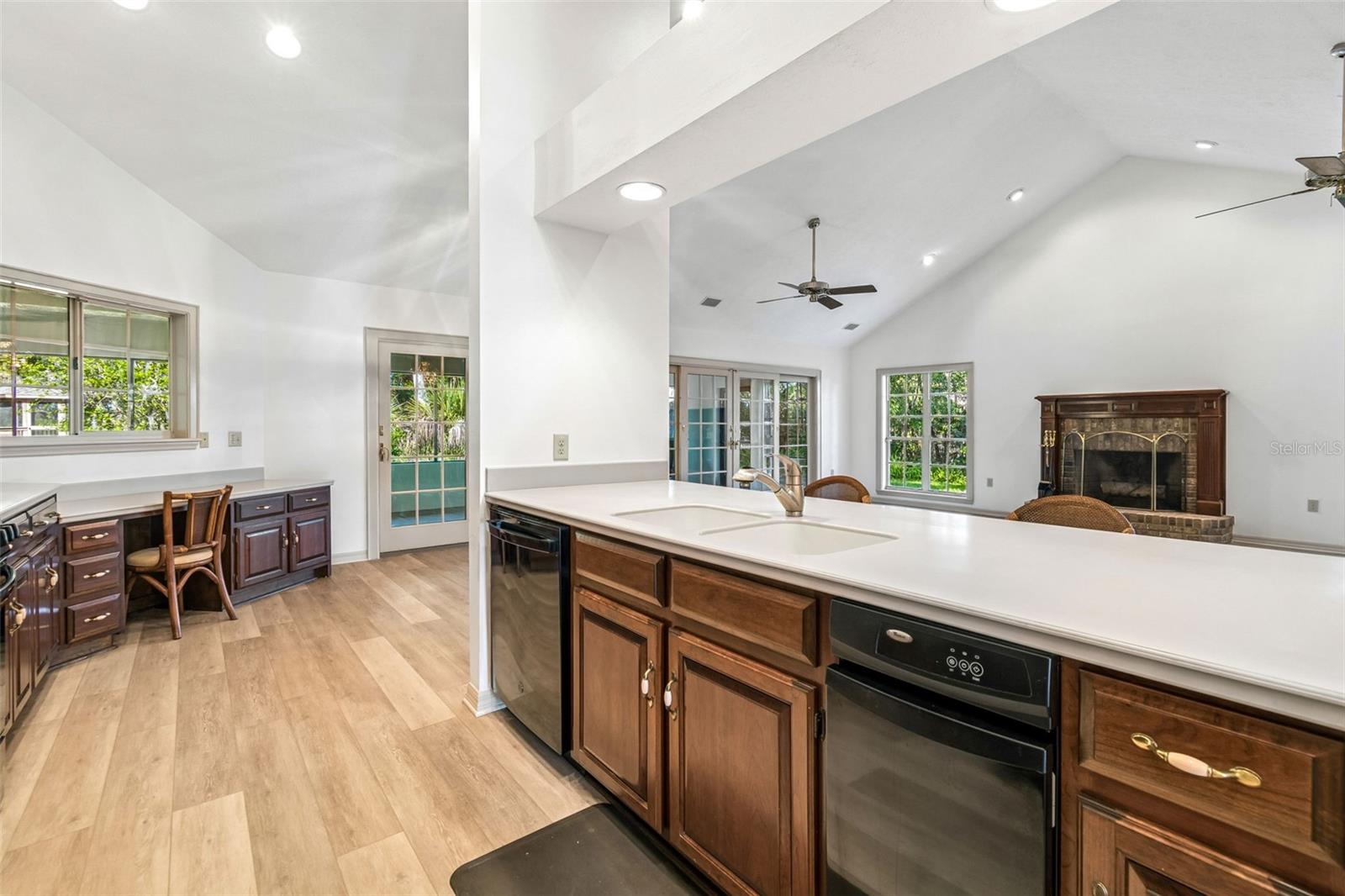 2708 BELL SHOALS RD, BRANDON, FL, 33511