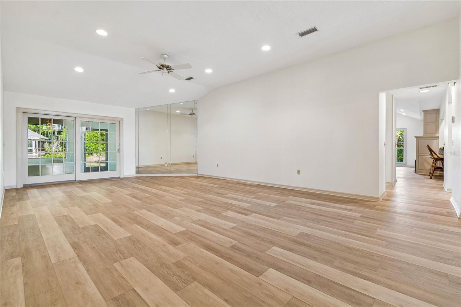 2708 BELL SHOALS RD, BRANDON, FL, 33511