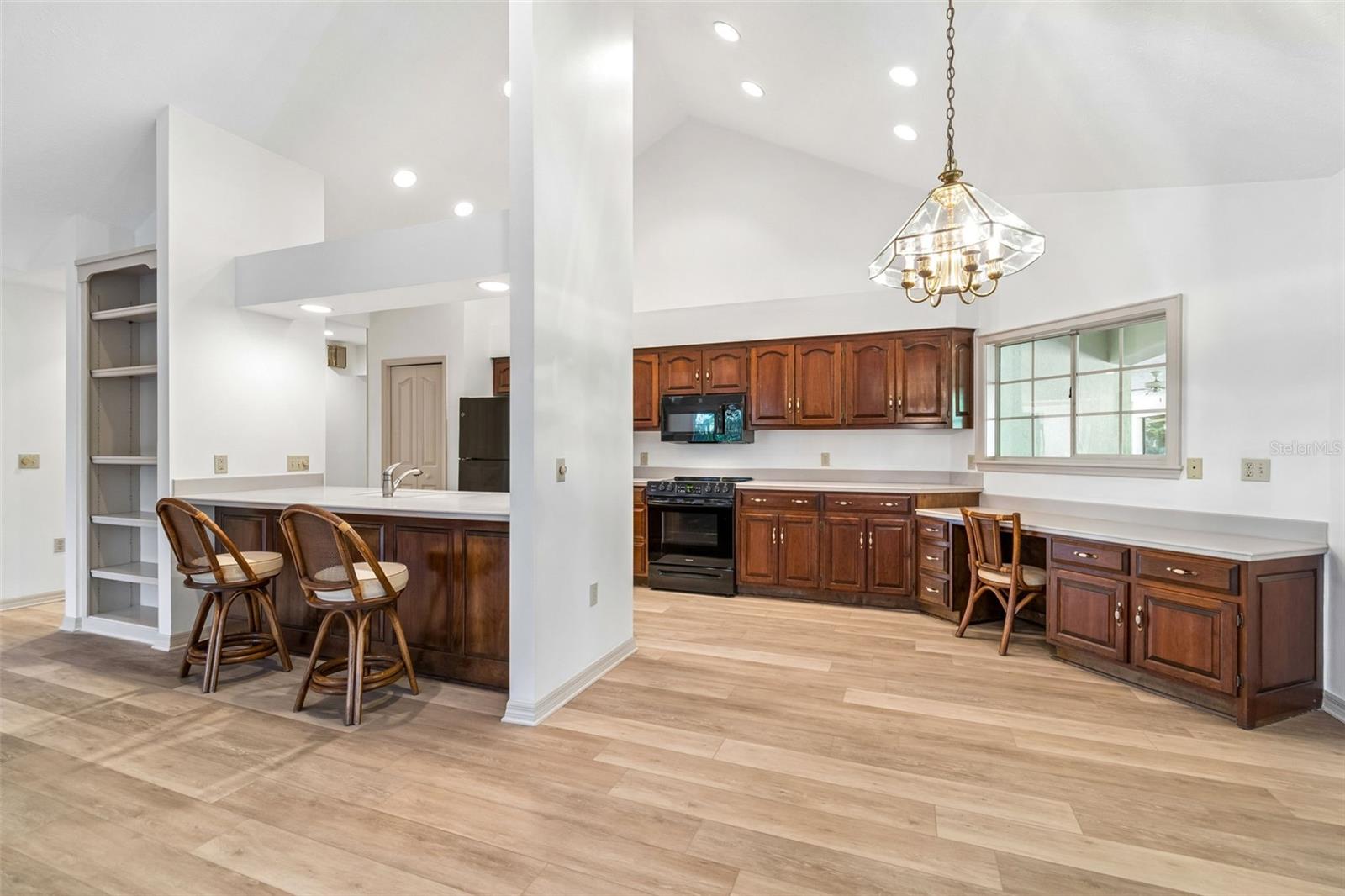 2708 BELL SHOALS RD, BRANDON, FL, 33511