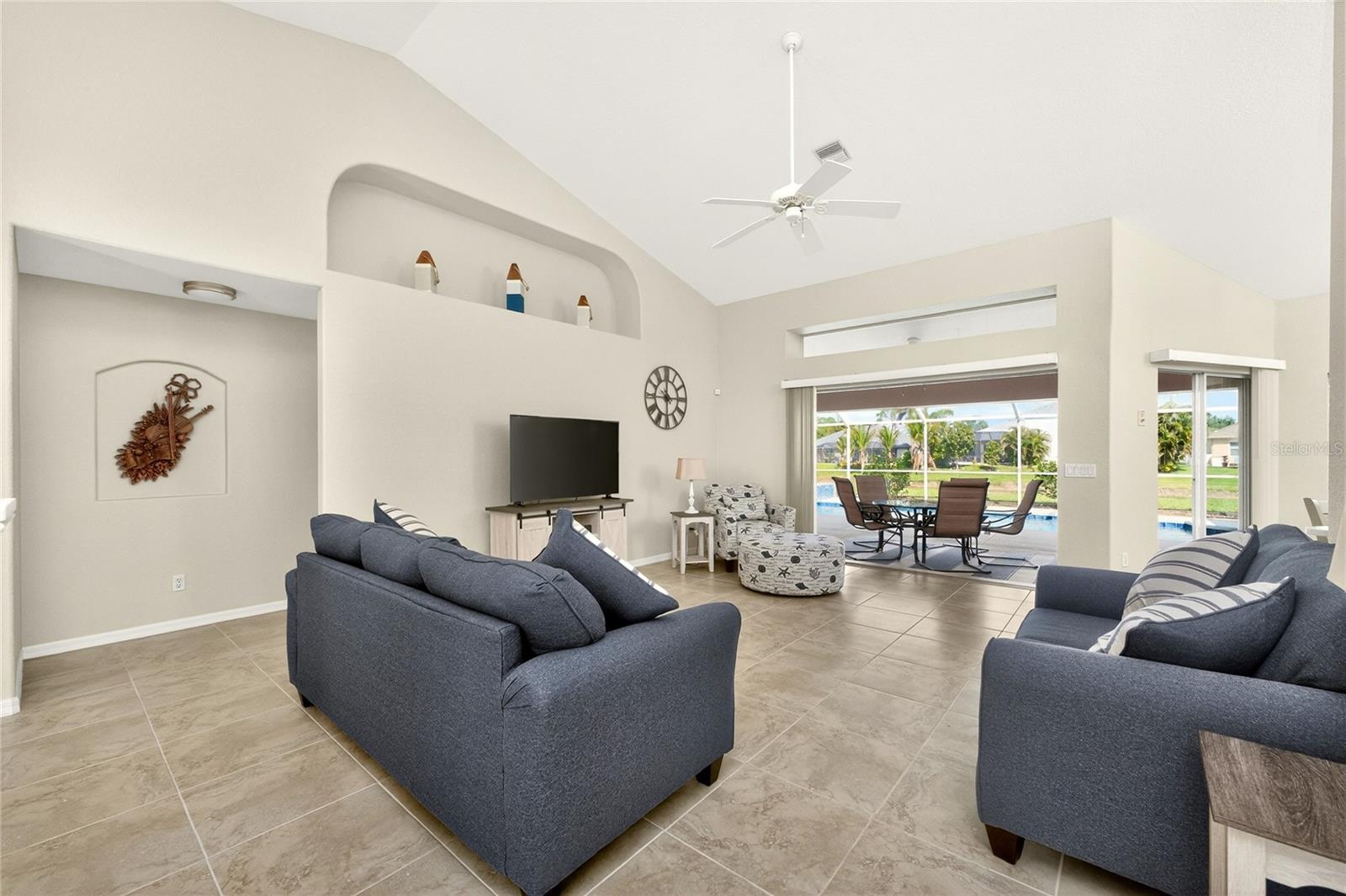 1054 BOUNDARY BLVD, ROTONDA WEST, FL, 33947