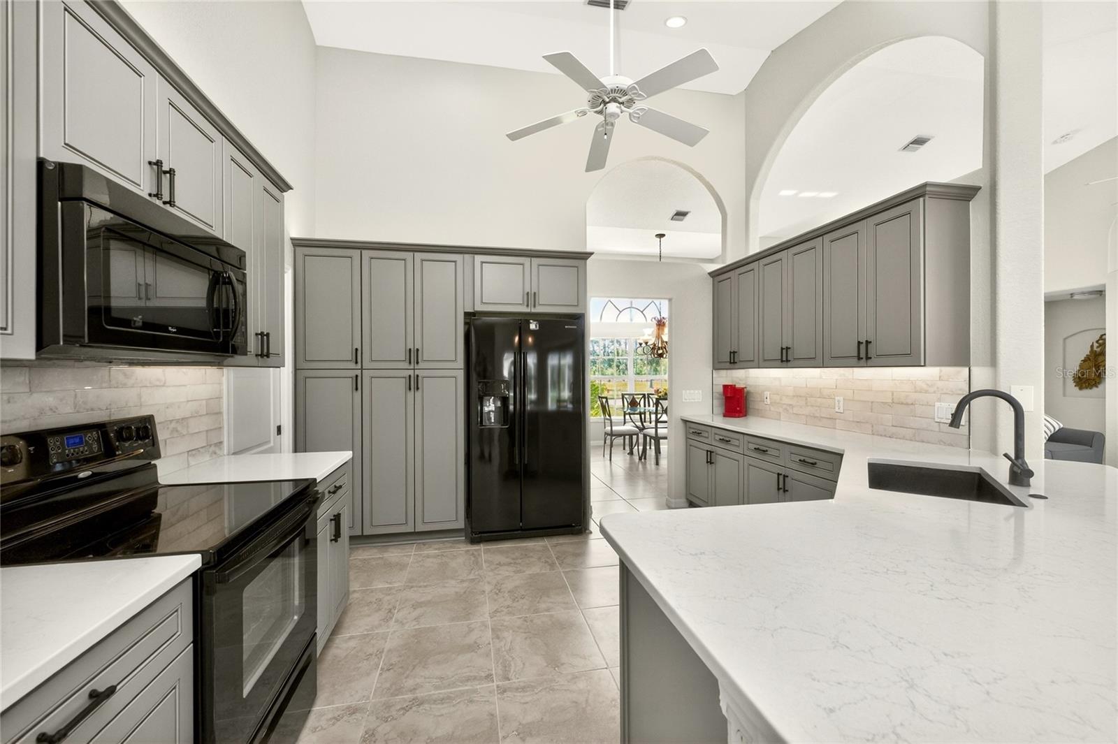 1054 BOUNDARY BLVD, ROTONDA WEST, FL, 33947