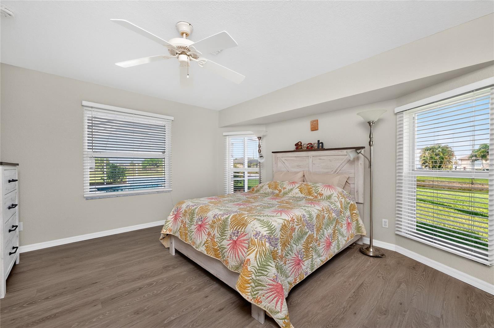1054 BOUNDARY BLVD, ROTONDA WEST, FL, 33947