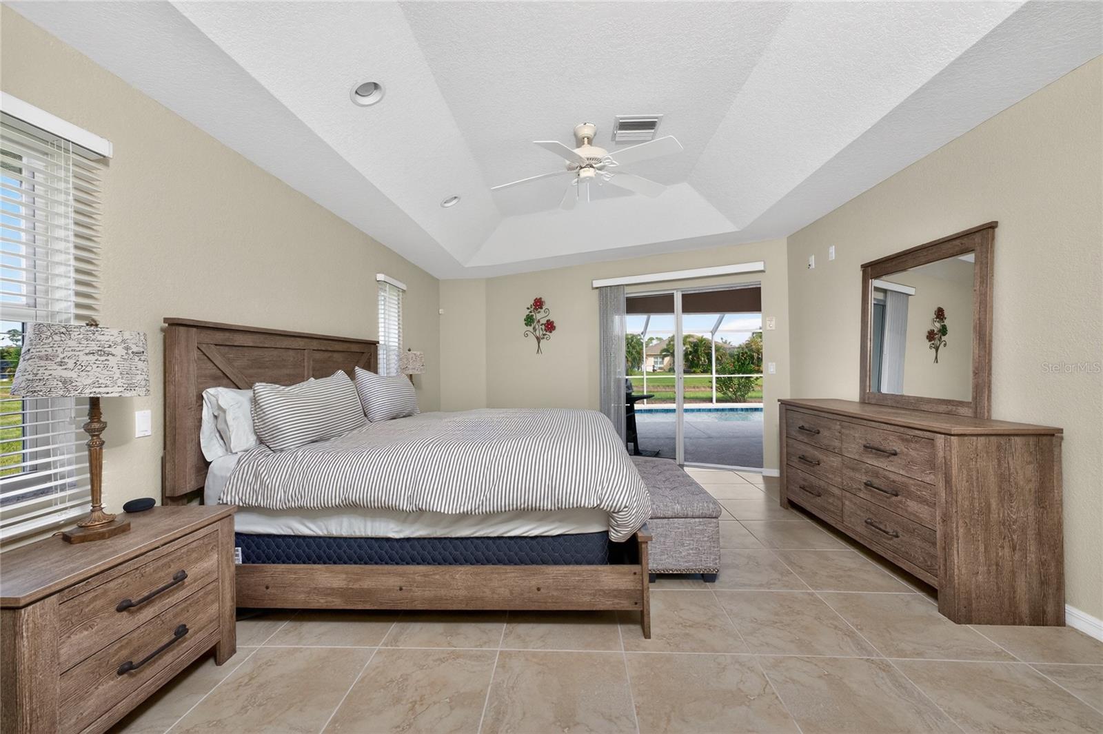 1054 BOUNDARY BLVD, ROTONDA WEST, FL, 33947
