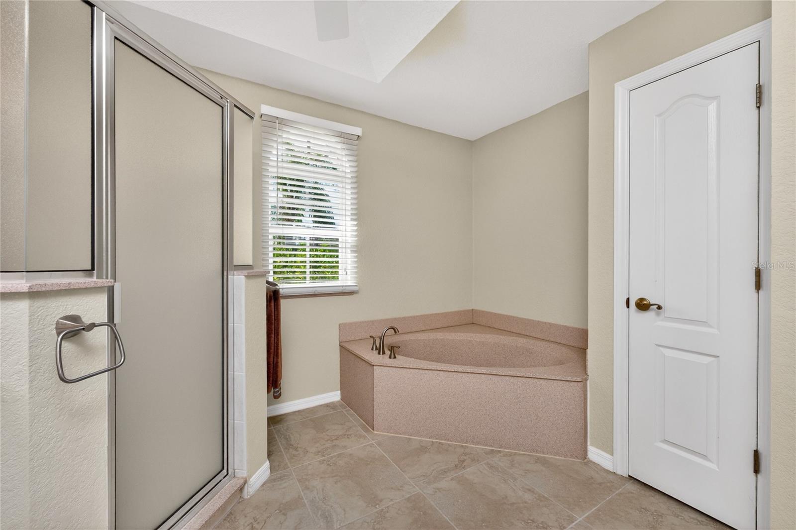 1054 BOUNDARY BLVD, ROTONDA WEST, FL, 33947