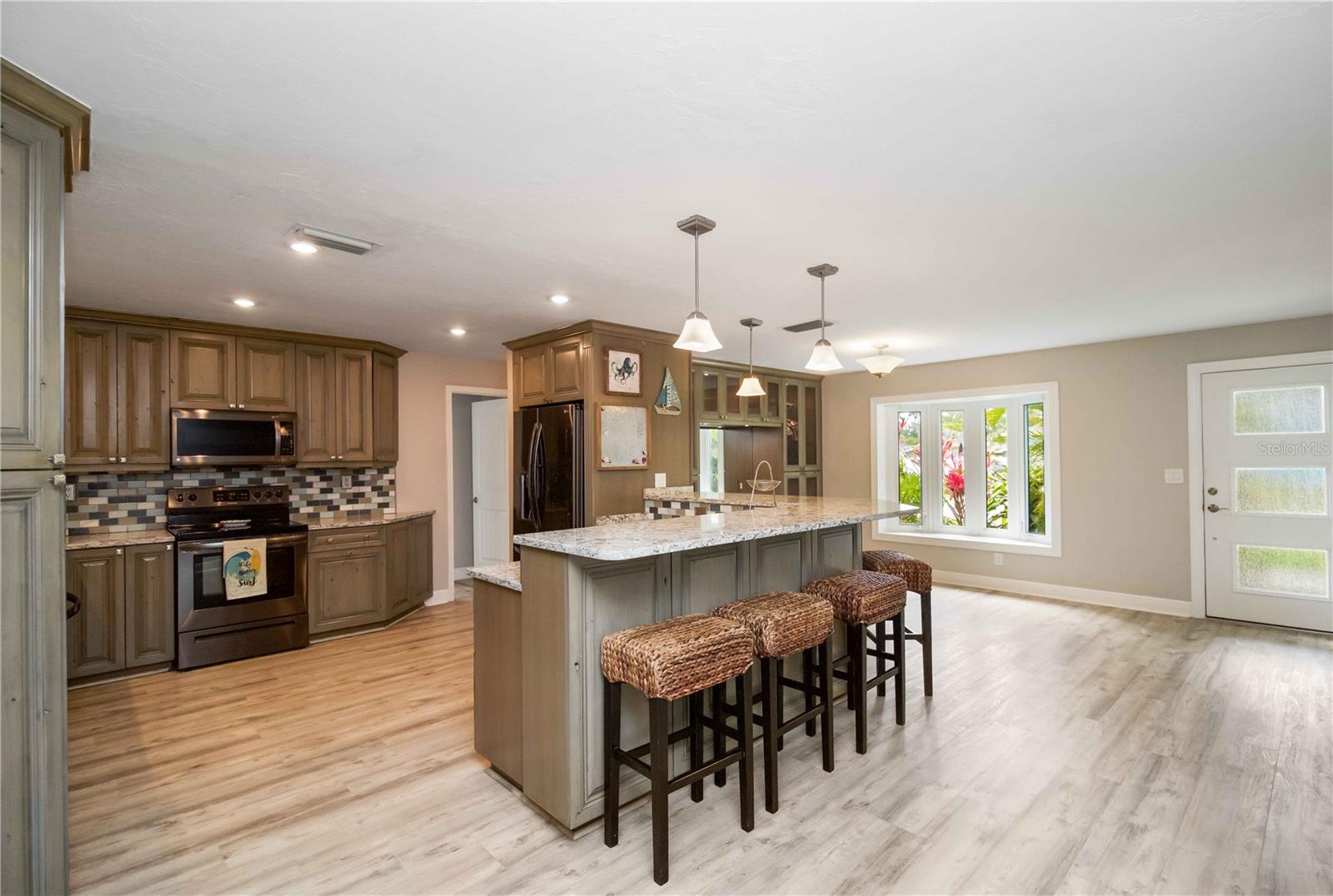907 69TH ST NW, BRADENTON, FL, 34209