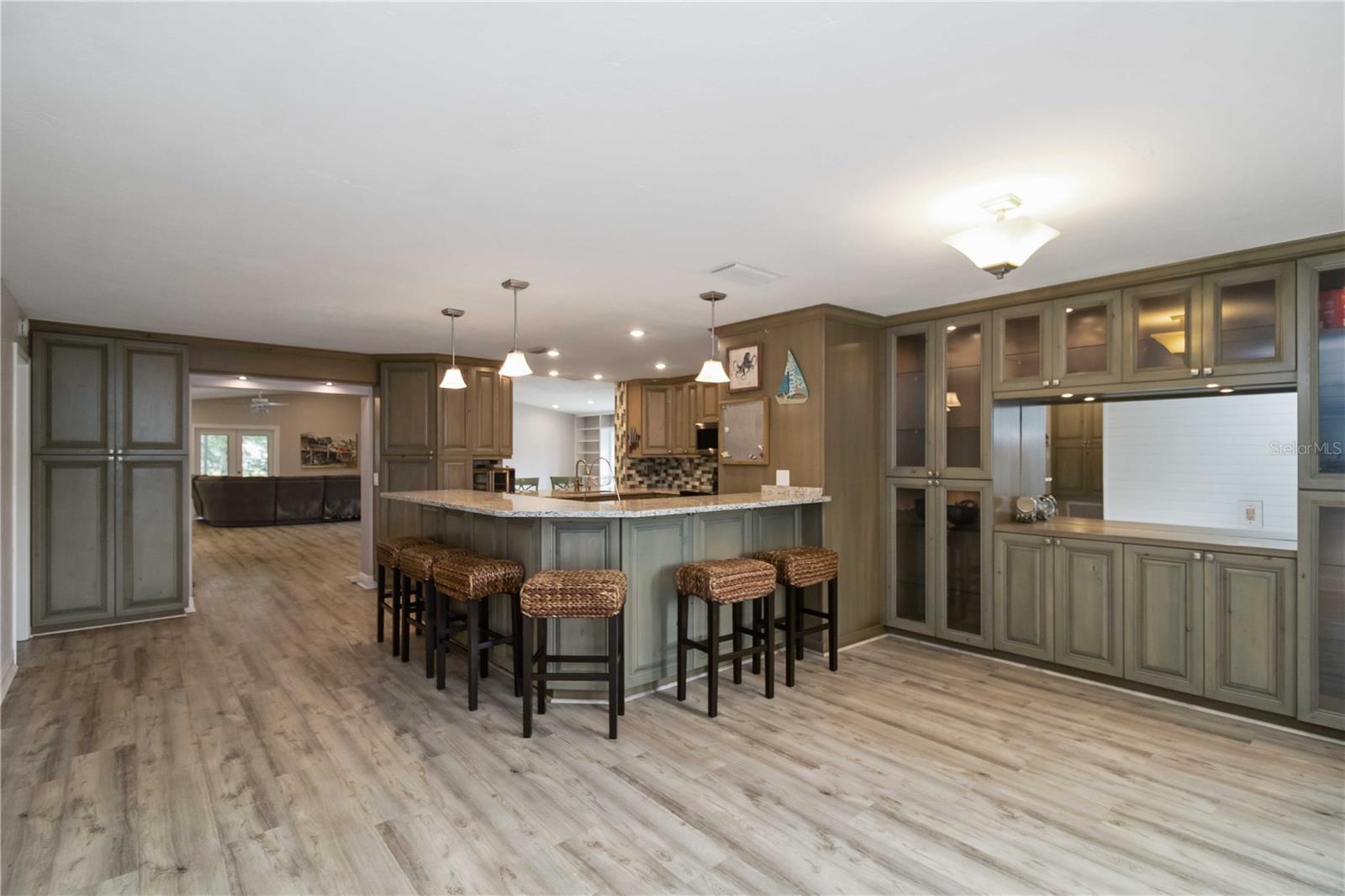 907 69TH ST NW, BRADENTON, FL, 34209