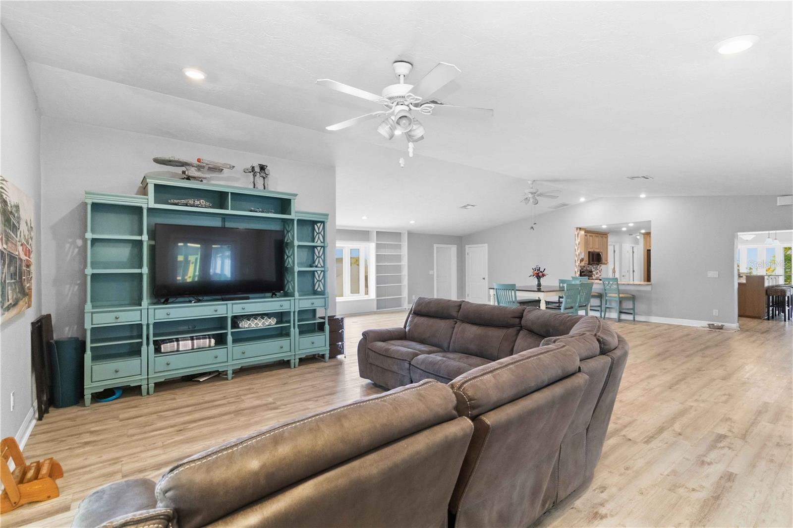 907 69TH ST NW, BRADENTON, FL, 34209