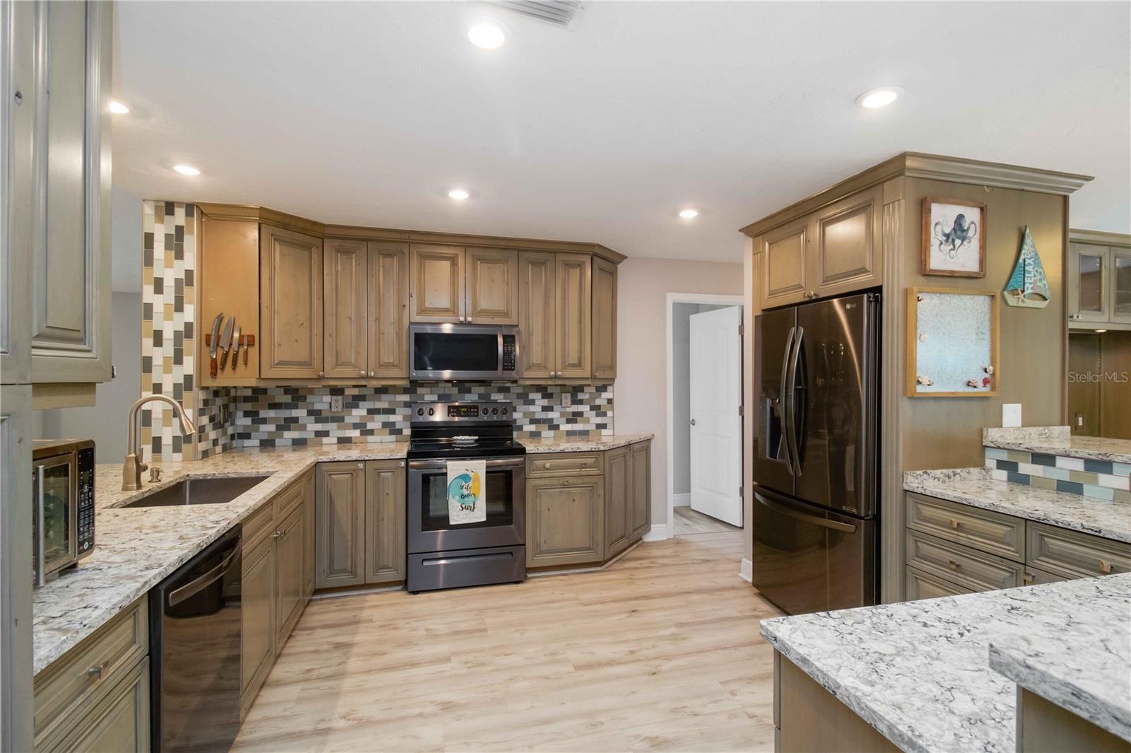 907 69TH ST NW, BRADENTON, FL, 34209
