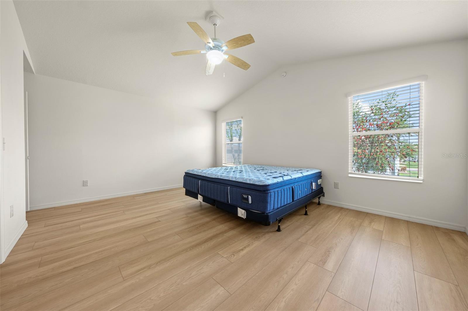 2418 HOPESPRING LOOP, THE VILLAGES, FL, 32162
