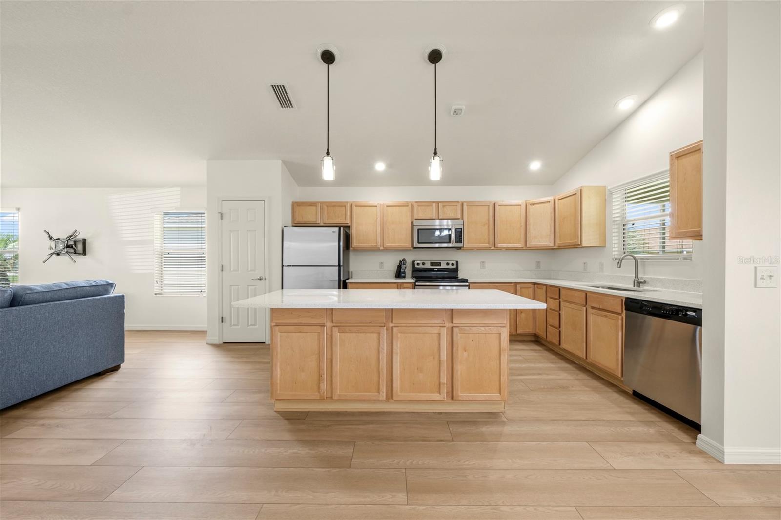 2418 HOPESPRING LOOP, THE VILLAGES, FL, 32162