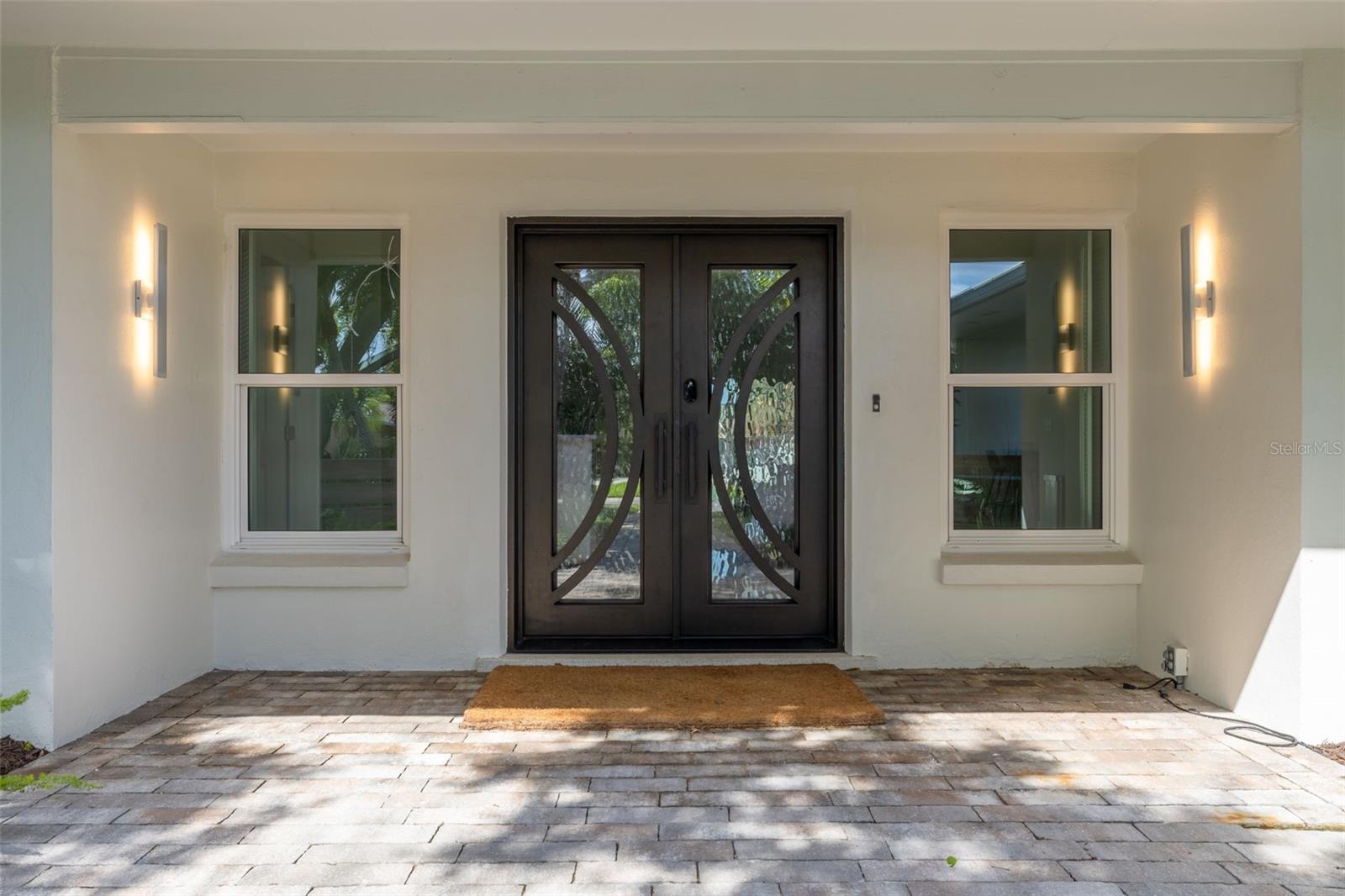 3932 VERSAILLES DR, TAMPA, FL, 33634