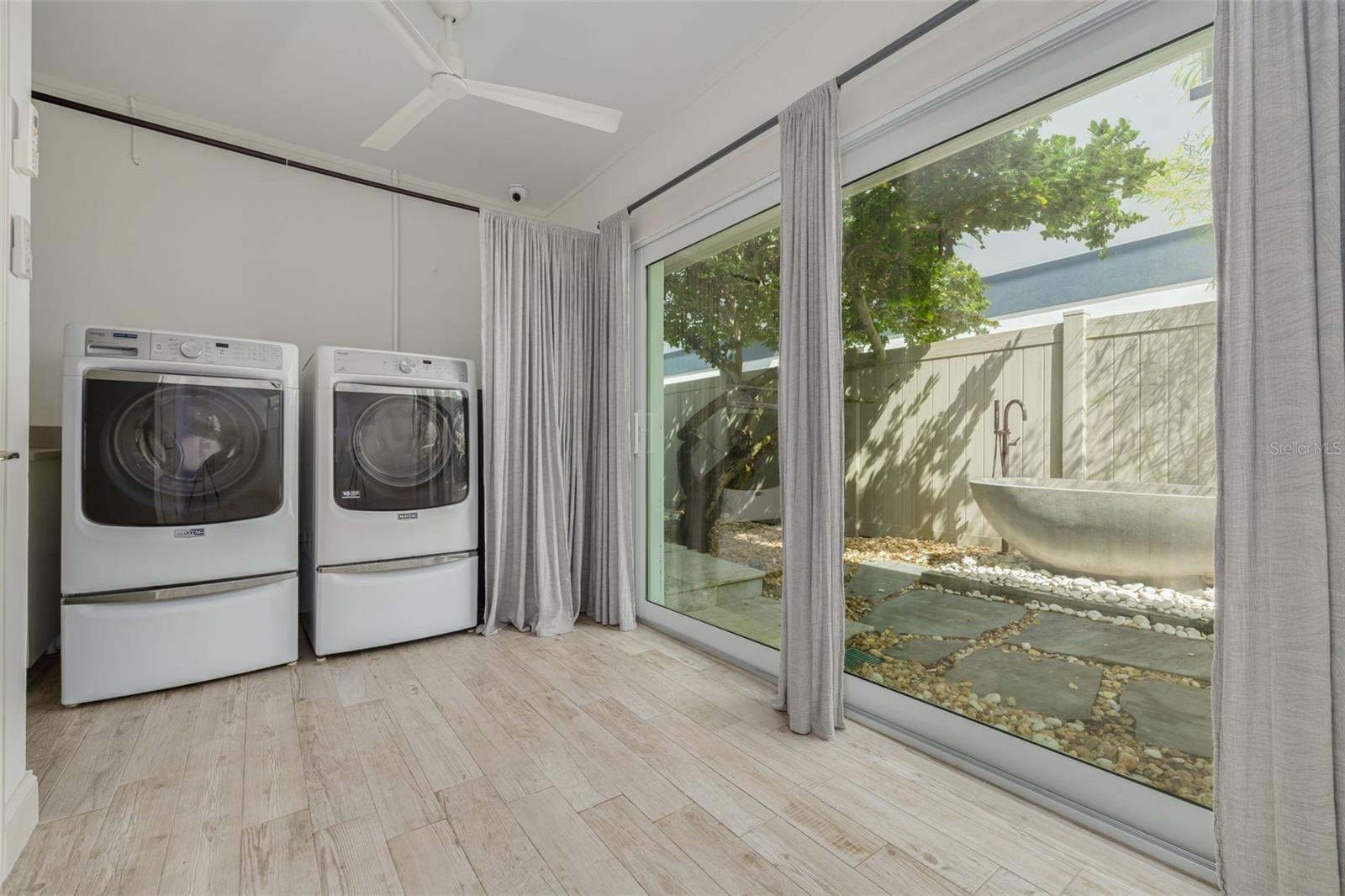 3932 VERSAILLES DR, TAMPA, FL, 33634