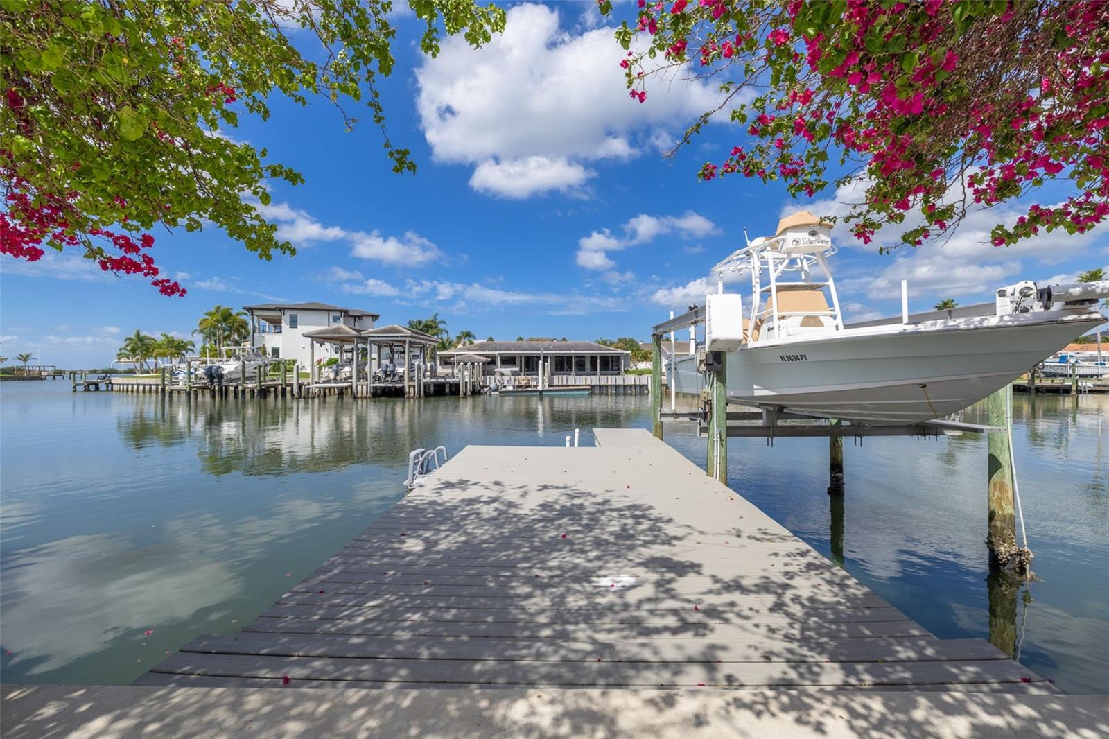 3932 VERSAILLES DR, TAMPA, FL, 33634