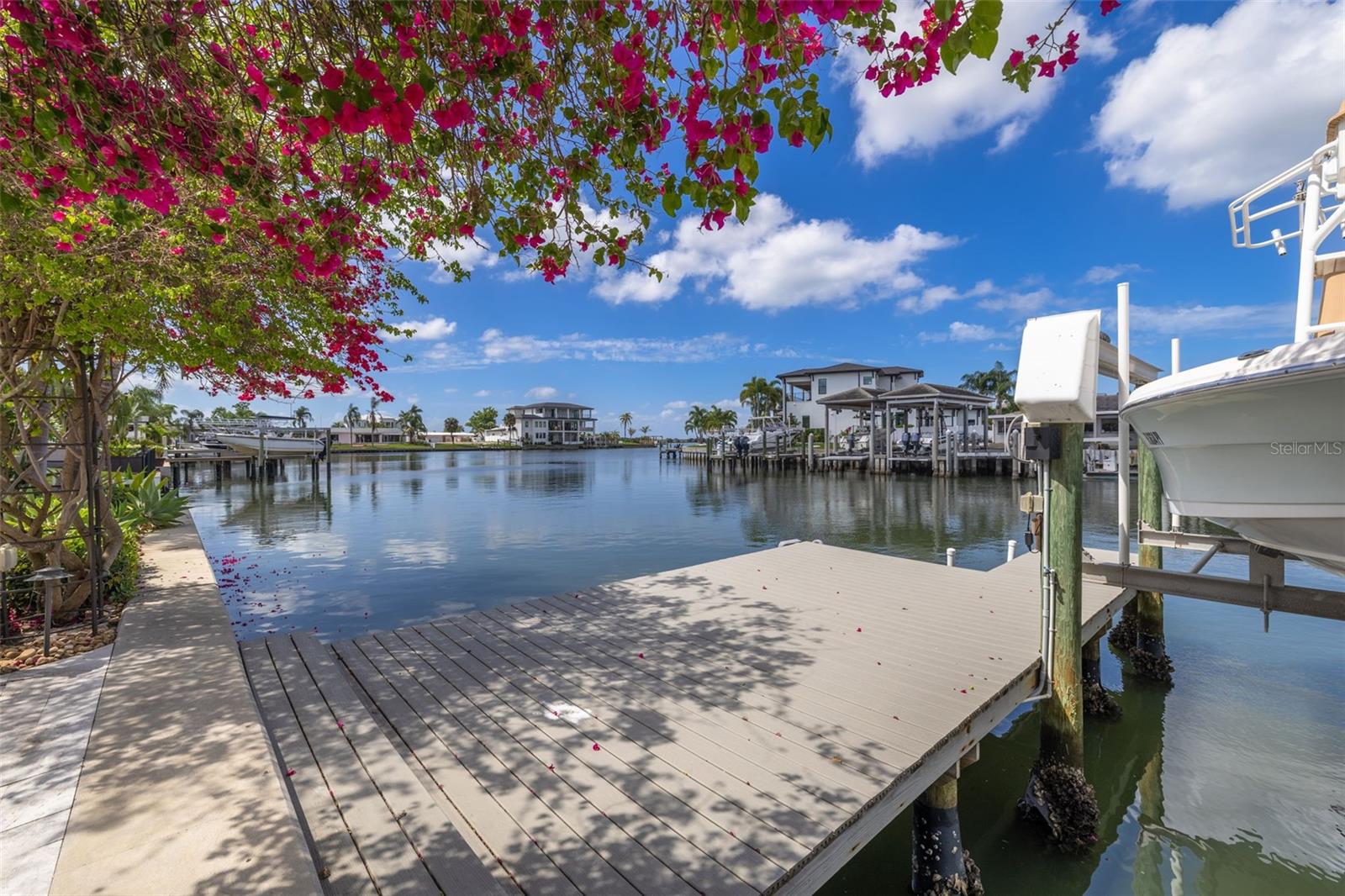 3932 VERSAILLES DR, TAMPA, FL, 33634