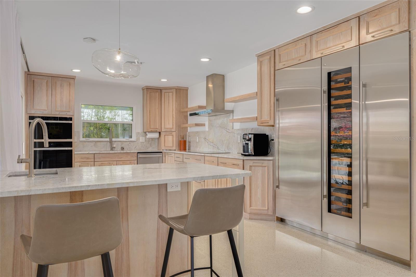 3932 VERSAILLES DR, TAMPA, FL, 33634